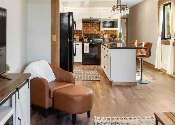 Stylish Uptown Butte Condo -634